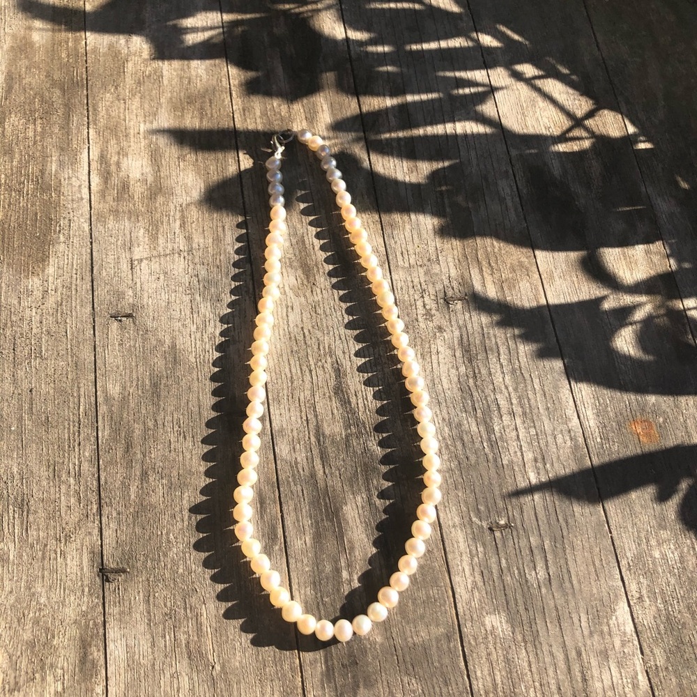 ***SOLD***White purl necklace